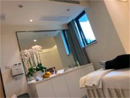 西寧羽黛醫(yī)療美容門(mén)診部_治療室