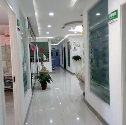西寧欣怡醫(yī)學(xué)整形美容門診部_醫(yī)院走廊