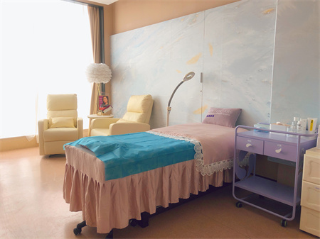 西寧澳麗醫(yī)療美容診所_皮膚治療室