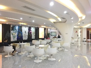 成都尼斯鉑尚醫(yī)療美容門診部_大廳