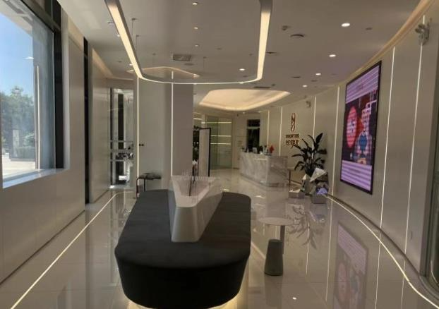 西安優(yōu)德口腔門診部_大廳