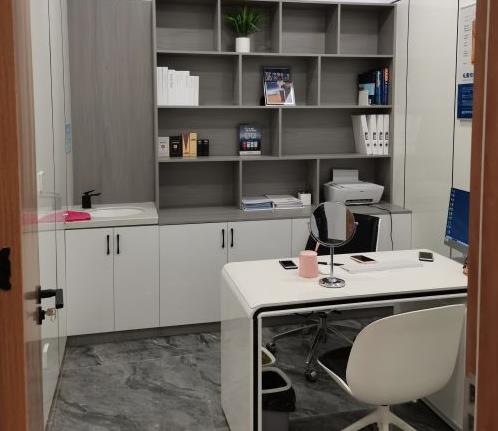 西安精銳植發(fā)醫(yī)療美容門(mén)診部 西安精銳植發(fā)醫(yī)療美容門(mén)診部