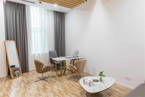 西安艾娜薇特醫(yī)療美容診所_咨詢室