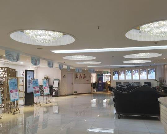 武漢葉子醫(yī)療美容醫(yī)院_大廳