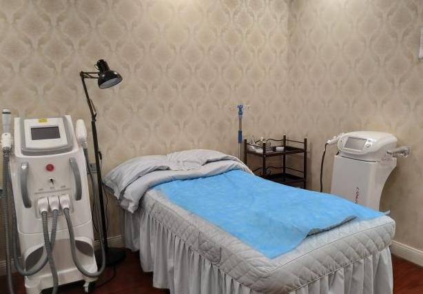 武漢希思特醫(yī)療美容醫(yī)院_治療室