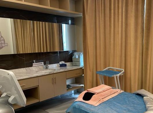 武漢美添天合美邦醫(yī)療美容門診部_皮膚治療室