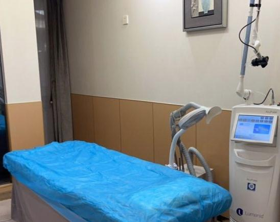 武漢美萊整形醫(yī)療美容醫(yī)院_激光治療室