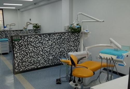 武漢金諾口腔門診部_治療室