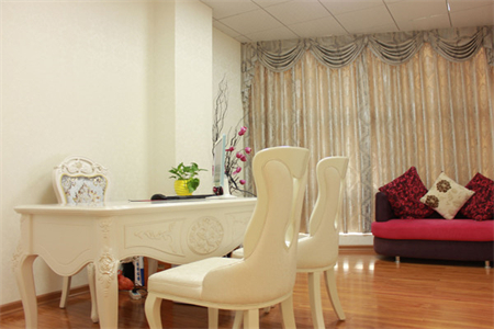 武漢博義醫(yī)療美容門診部_咨詢室