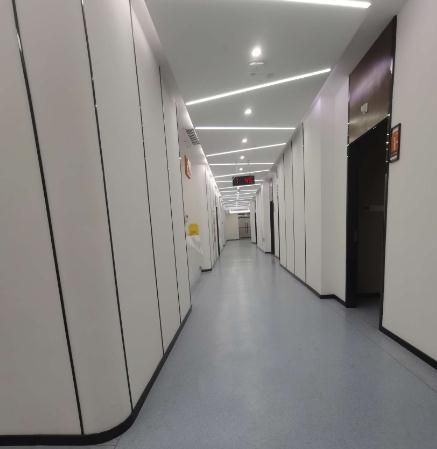 烏魯木齊雍和華仁醫(yī)療美容門(mén)診部_走廊