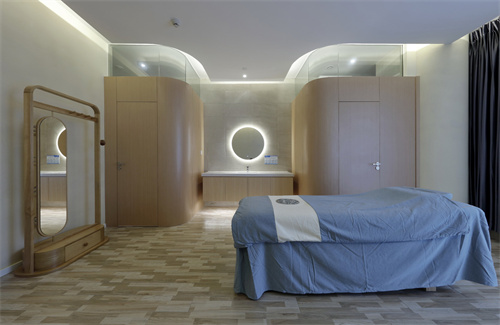 烏魯木齊金領(lǐng)國(guó)際整形美容醫(yī)院_美容室