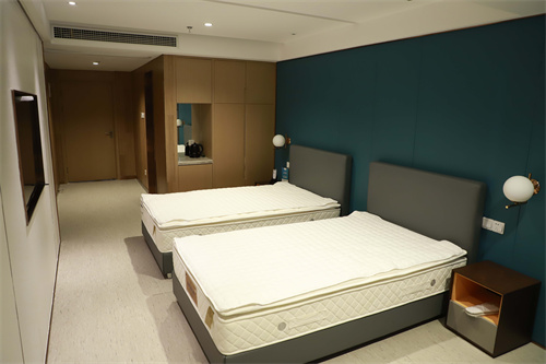 烏魯木齊百茜美菲醫(yī)療美容門診部_病房