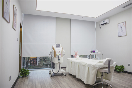 天津薇云麗膚醫(yī)療美容門診部_治療室