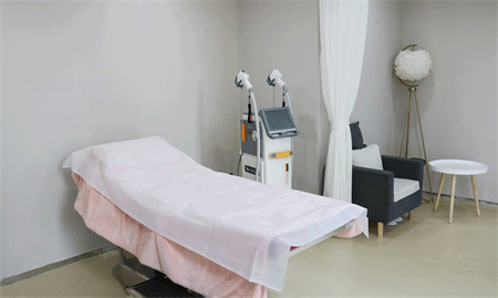 天津美日秀醫(yī)療美容門(mén)診部_治療室