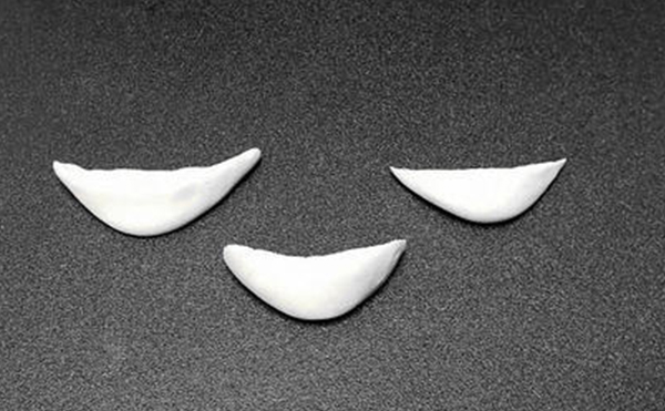 假體墊下巴假體移位的情況多見(jiàn)嗎?