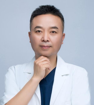 魯傳龍醫(yī)生