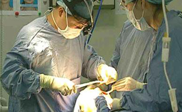 硅膠假體隆下巴怎么樣?術(shù)前術(shù)后應該注意些什么?