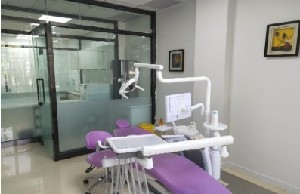 烏蘭浩特麗齒口腔門(mén)診部